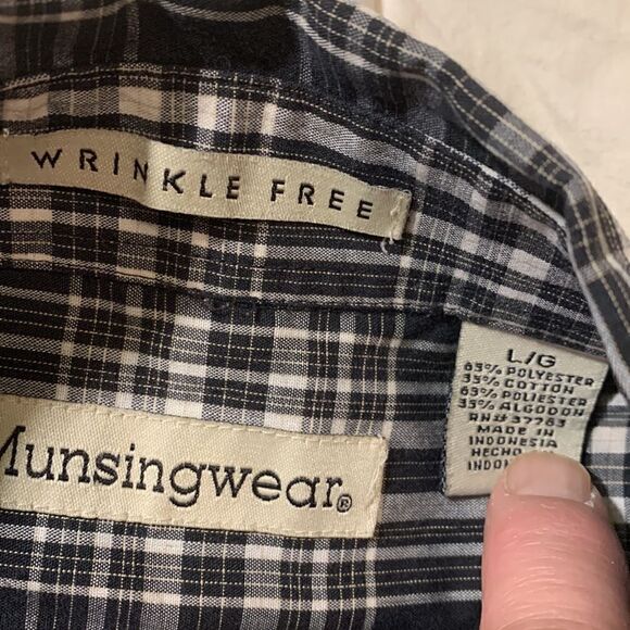 MUNSINGWEAR, wrinkle free, large, polyester and cotton, one breast pocket - Picture 3 of 8